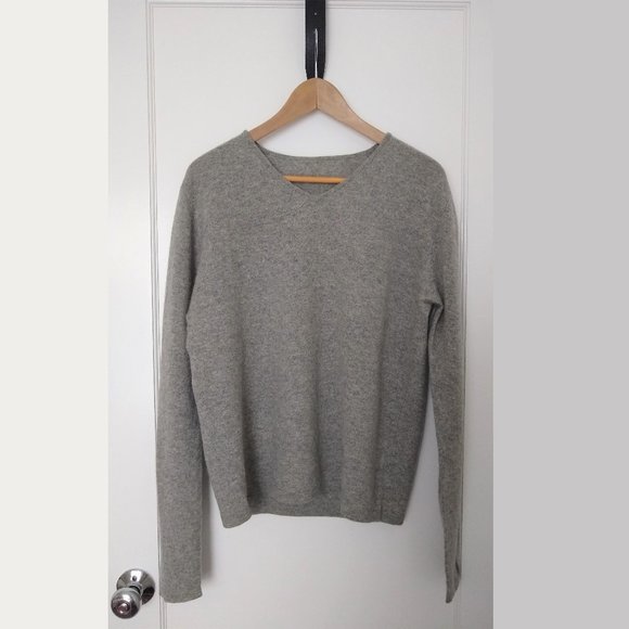 Gray V-Neck Sweater (Medium) - Picture 1 of 4